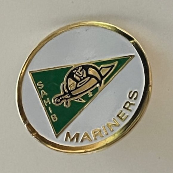Mariners Unit of Sahib Shriners International Crescent Sword Lapel Hat Pin 1" - Picture 1 of 8
